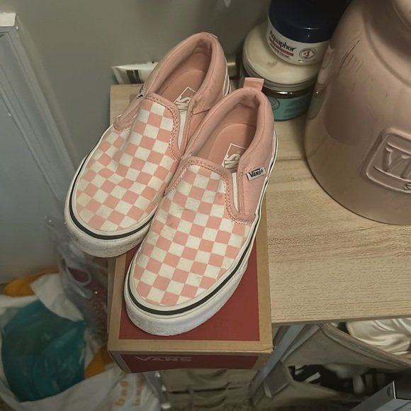 Girls 13 Powder Pin Pink & white Checkerboard Asher slipon Vans in box worn once - Picture 1 of 6